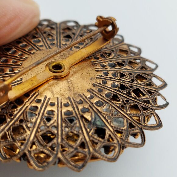 Vintage Copper Tone Filigree Pin Ornate White / Pink Confetti Lucite Brooch READ - Picture 8 of 10